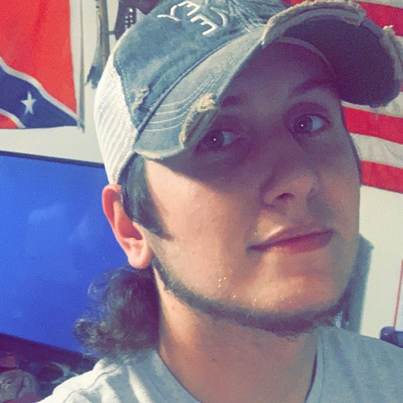 Meet your Posher, Chris - Picture 1 of 1